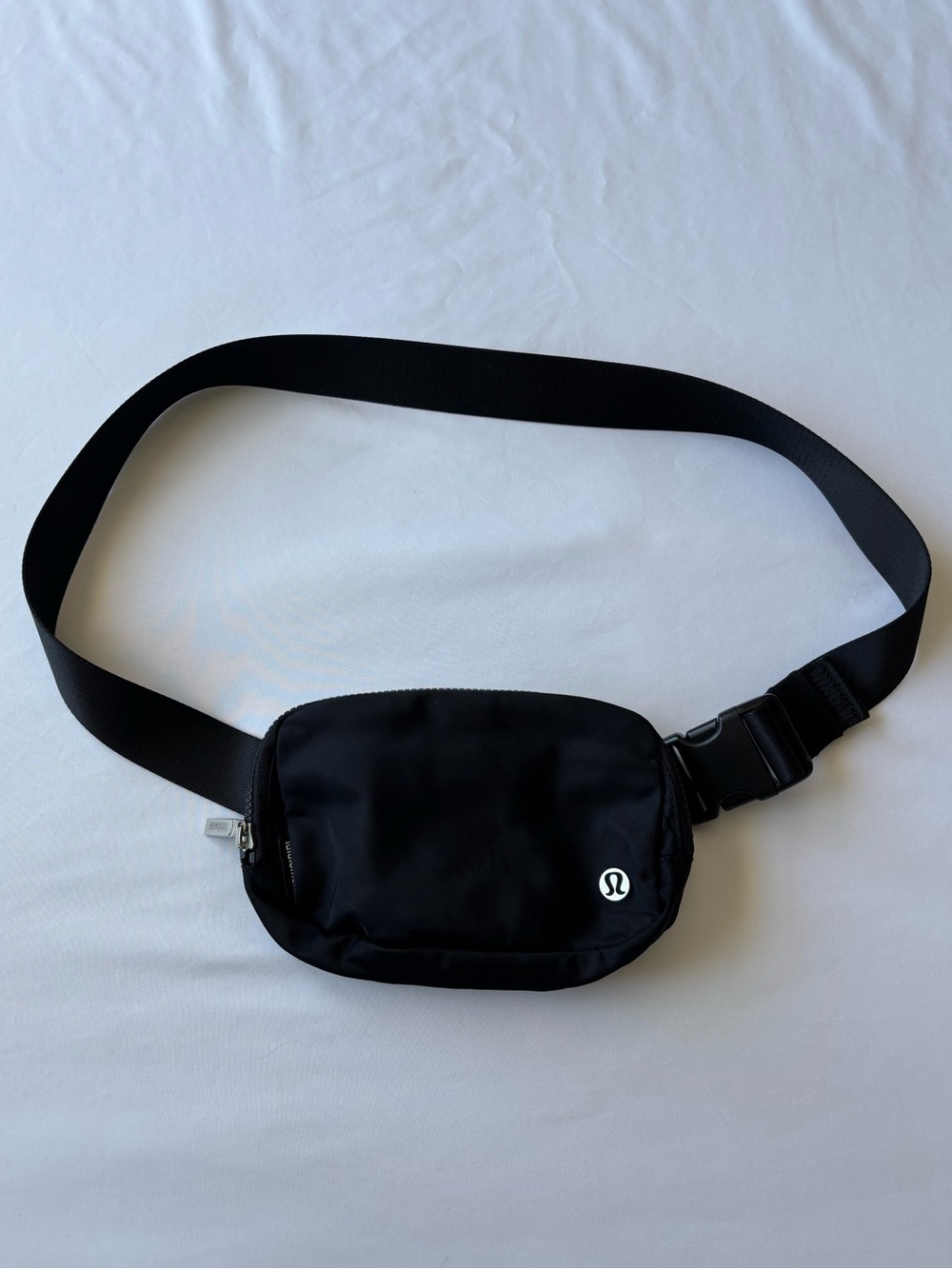 Lululemon black belt bag